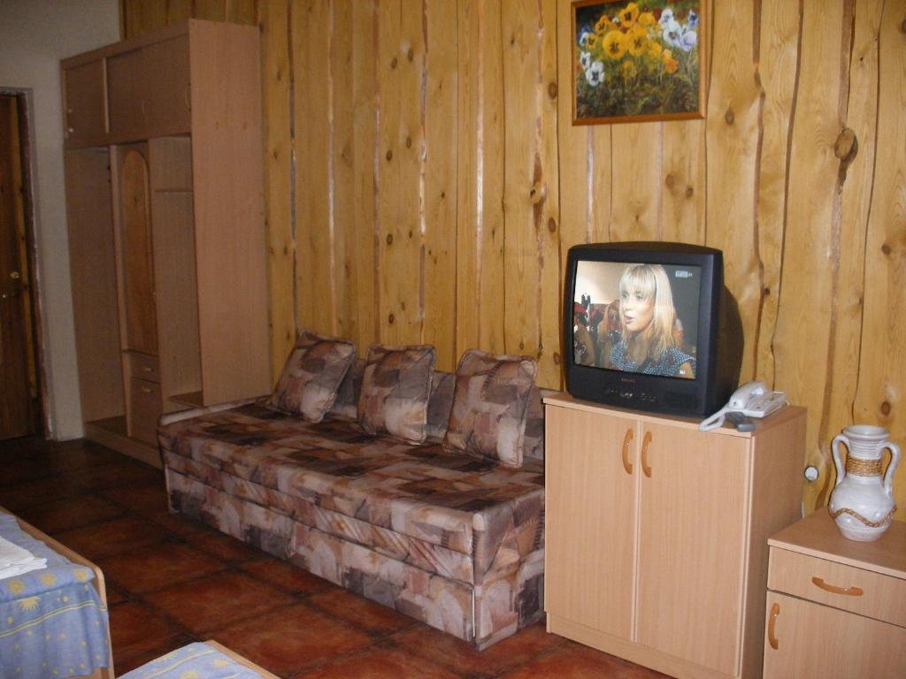 Tvirtove Prie Didziulio Dedeliskes Quarto foto