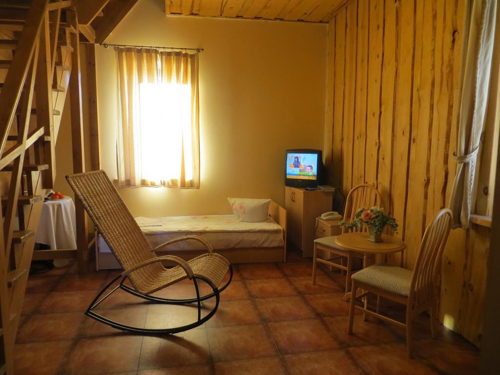 Tvirtove Prie Didziulio Dedeliskes Quarto foto